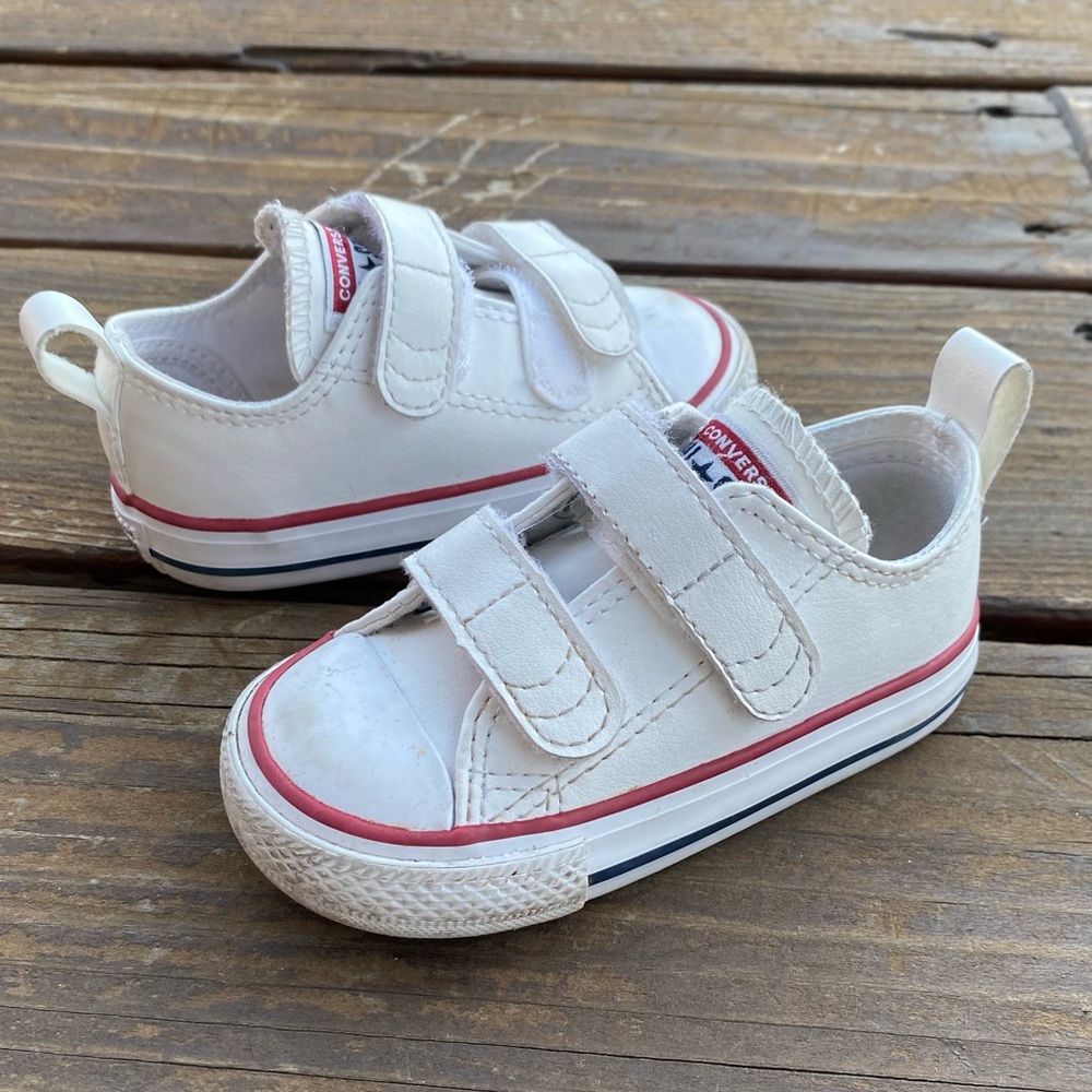 Converse all star - all leather- white velcro baby shoes